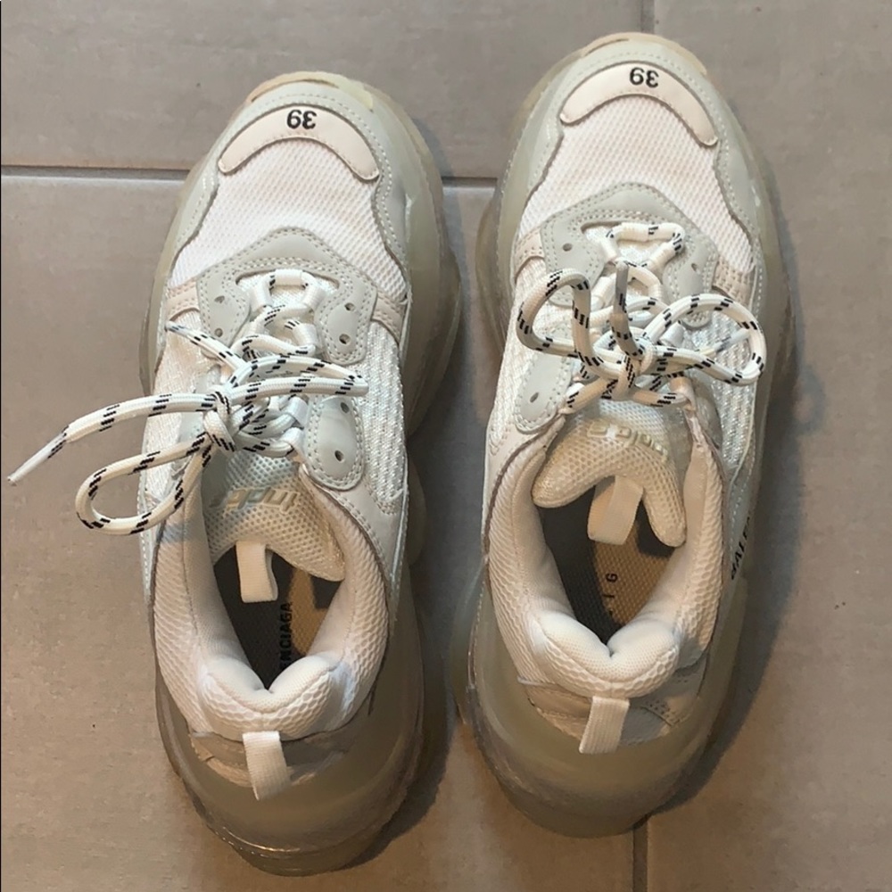 BALENCIAGA TRIPLE S CLEAR SOLE SNEAKER
